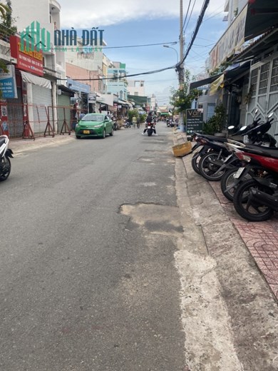 MẶT TIỀN ĐƯỜNG VÕ TRỨ-XE TẢI LƯU THÔNG-THUẬN TIỆN QUA Q1, Q5 ,Q4,Q7