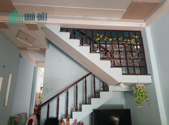 BÁN ĐẤT TẶNG NHÀ 2 TẦNG, MT SÁT BIỂN PHẠM VĂN ĐỒNG, 68M2 CHỈ 5.7 TỶ