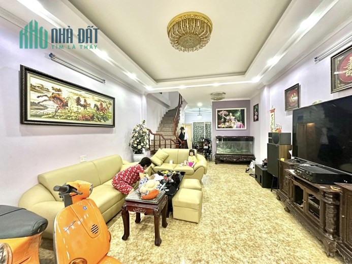 Nhà Mặt Phố Nguyễn Khoái, 74m2, 4T, MT4.7m, 10.5 Tỷ, Ô Tô, KD, 0977097287