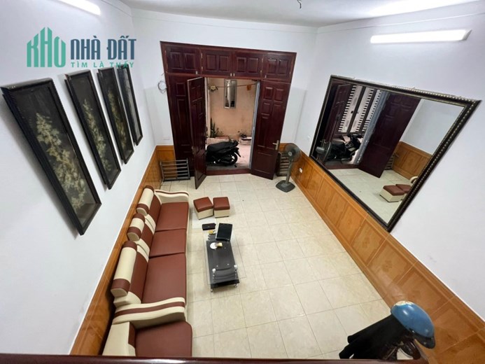 Bán nhà Khương Đình 39m2 4 tầng ngõ ba gác rộng cực gần ô tô giá 3.9 tỷ