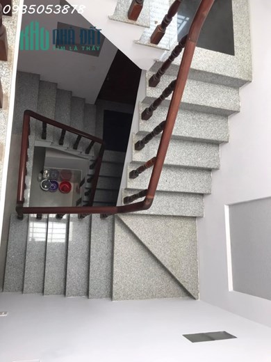 Bán Nhà Mặt Tiền Tân Phú, Ngay Chợ Tân Hương, 3 Tầng ,84m2, Kinh Doanh Tốt