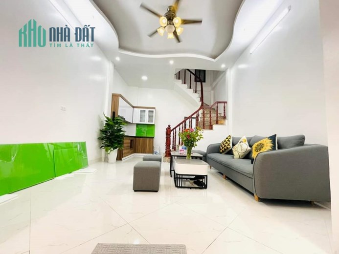 Tân Mai, Hoàng Mai 3,1 tỷ có ngay nhà 4.5 tầng, 36m2 đầy đủ công năng, gần ô tô
