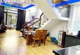 NHÀ 3 TẦNG, 2 MẶT THOÁNG đường PHAN BÁ PHIẾN, SƠN TRÀ, ĐÀ NẴNG - NỞ HẬU, MỚI ĐẸP VÀO Ở NGAY, GIÁ 3