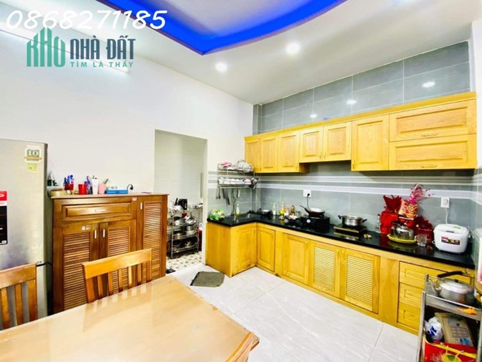 Bán Nhà Quận 12, HXH Thạnh Lộc 15, 56M2, 3 Tầng, Nhà Mới, SHR, Hoàn Công, Chỉ 4 Tỷ 8.