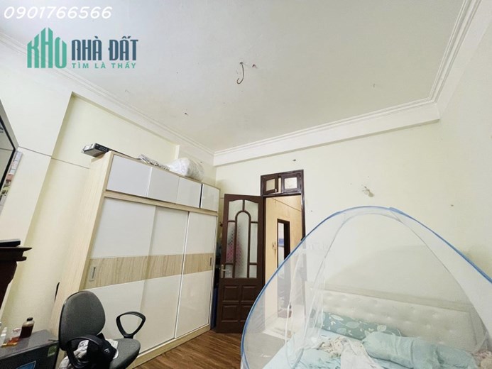 Hạ Sốc !!! Giá còn hơn 4 tỷ, Phân Lô Định Công Thượng, 55m x 4tầng.
