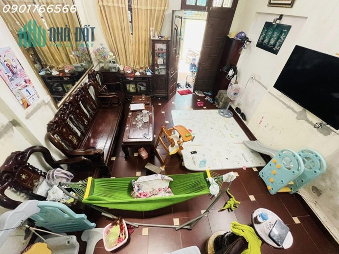 Hạ Sốc !!! Giá còn hơn 4 tỷ, Phân Lô Định Công Thượng, 55m x 4tầng.