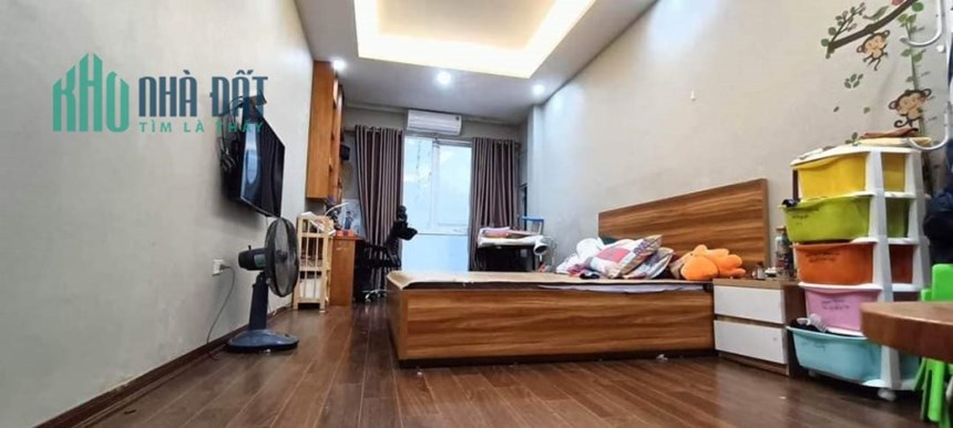 NHÀ CỰC ĐẸP NỘI THẤT ĐỒ GỖ ĐẲNG CẤP CHỦ TẶNG LẠI 90% - 2 THOÁNG - NGÕ BA GÁC RỘNG SẠCH - CÁCH Ô TÔ
