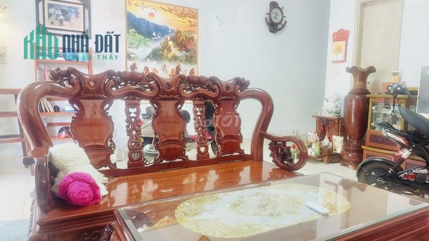 CHÍNH CHỦ CẦN BÁN NHÀ TẶNG NỘI THẤT.