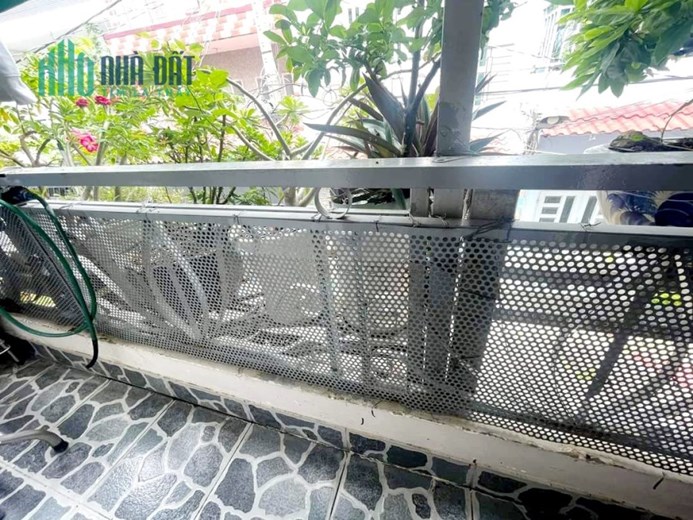 NHÀ MẶT HẺM VIP 413 LÊ VĂN QUỚI GẦN 50M² - VUÔNG VỨC - HẺM Ô TÔ 4M - GẦN NGÃ TƯ 4 XÃ HƠN 3 TỶ.