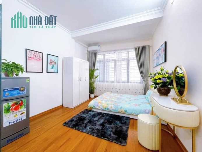 Cần bán gấp toà CCMN Hoàng Ngân mới đẹp 45m2 5 tầng tổng 9 phòng cho thuê khép kín giá 6.9 tỷ