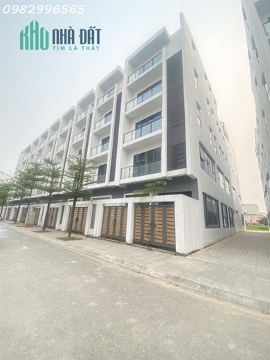 Nhượng lại suất ngoại giao khu liền kề Phú Diễn, mặt đường Hoàng Quốc Việt kéo dài, giá rẻ