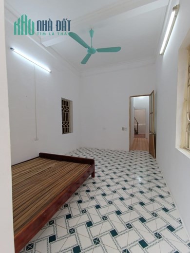 KHẨN CẤP - CẦN TÌM KHÁCH THUÊ NHÀ NGUYÊN CĂN PHỐ TAM TRINH, HOÀNG MAI 62m 3 ngủ, 8tr/tháng