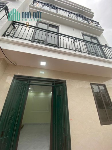 Bán nhà 4 tầng Bích Hòa, hướng Đông Nam, nở hậu, về ở ngay