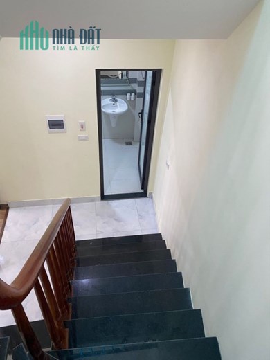 Bán nhà 4 tầng Bích Hòa, hướng Đông Nam, nở hậu, về ở ngay