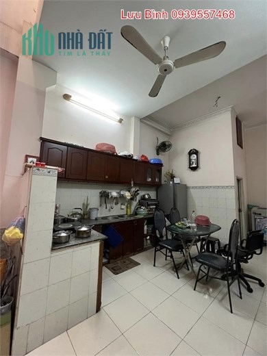 Nhà Ngộp Tân Hương, Tân Phú – Hẻm 10m thông, 91m2, 3 tầng, 8.5 tỷ