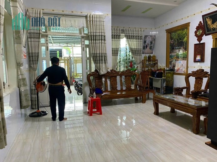 Bán nhà Gò Vấp, hẻm 80 Dương Quảng Hàm, 64m2, oto ngủ trong nhà dưới 6 tỷ