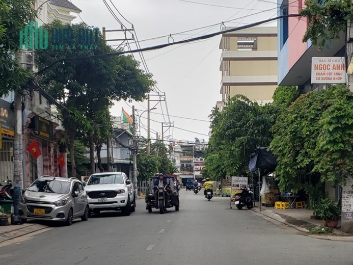 51m2 NHÀ 2 TẦNG NGANG KHỦNG 6M - ÔTÔ VÀO NHÀ "LÊ VĂN QUỚI" - Ở NGAY CHỈ 4 TỶ NHỈNH XÍU