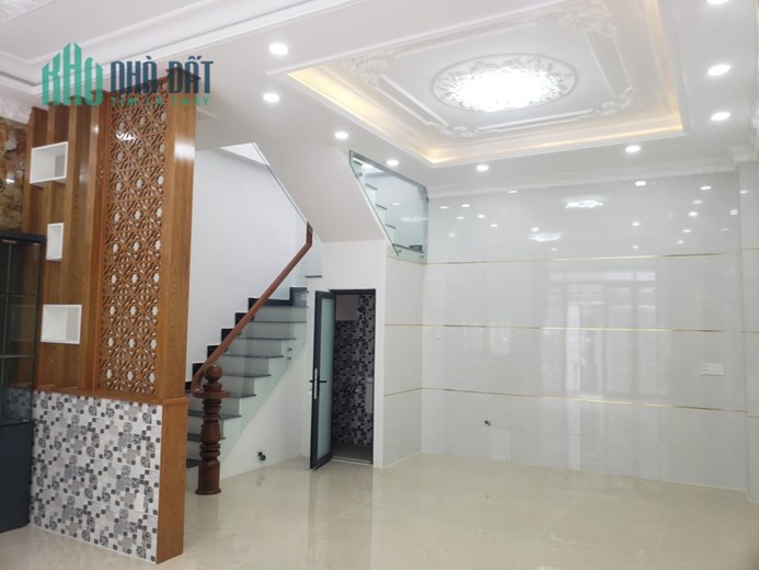 51m2 NHÀ 2 TẦNG NGANG KHỦNG 6M - ÔTÔ VÀO NHÀ "LÊ VĂN QUỚI" - Ở NGAY CHỈ 4 TỶ NHỈNH XÍU