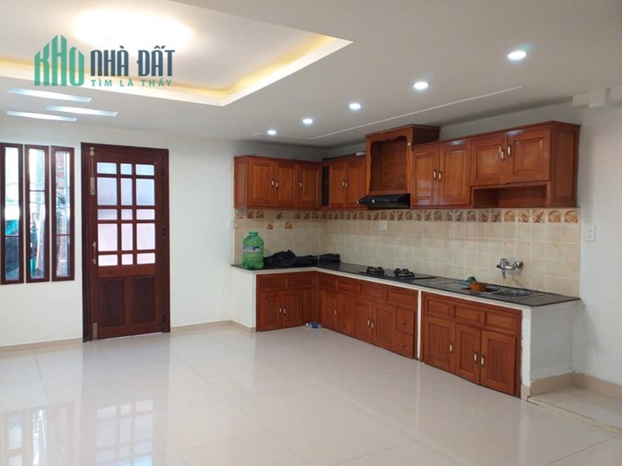 CHÀO BÁN CĂN NHÀ ĐẸP 3 TẦNG NGAY CẠNH BIỂN NGUYỄN TẤT THÀNH, ĐÀ NẴNG
