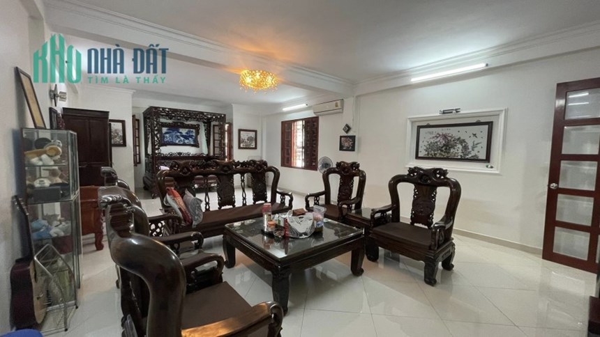 Cần bán nhà Bồ Đề  gần chợ Lâm Du - 40 m2 - 4 tầng - 4 tỷ xx.
