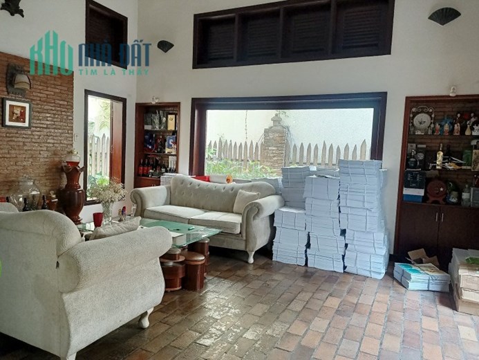 Bán Biệt Thự Khu VIP ngay Quận 10 - 11M x 15M - Thiết kế tuyệt đẹp - Chỉ 24 Tỷ TL