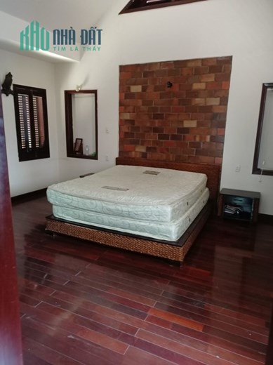 Bán Biệt Thự Khu VIP ngay Quận 10 - 11M x 15M - Thiết kế tuyệt đẹp - Chỉ 24 Tỷ TL