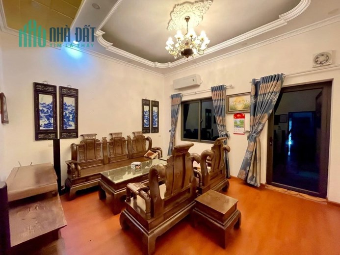 Ngân hàng siết bán nhà mặt phố gần bưu điện Hà Đông 47m2 nhà 5 tầng. Giá nhỉnh 5 tỷ