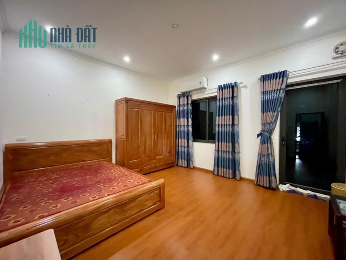 Ngân hàng siết bán nhà mặt phố gần bưu điện Hà Đông 47m2 nhà 5 tầng. Giá nhỉnh 5 tỷ