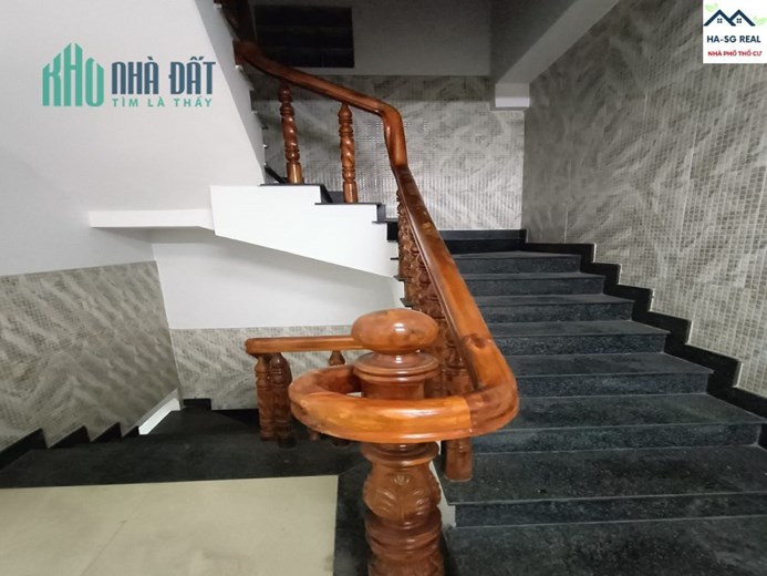 Bán nhà đường Bưng Ông Thoàn, Phú Hữu, Quận 9 - 88 m2 đất _ HXT vào nhà_ 1 trệt 2 lầu_ Chỉ 5 tỷ X