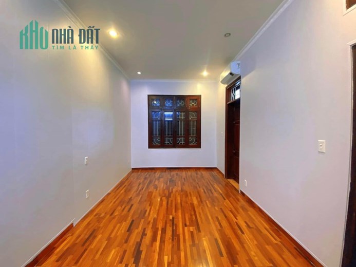 BÁN BIỆT THỰ VIP -  QUAN CHỨC CẤP CAO - HÀNG XÓM NHÀ ĐẠI TƯỚNG TÔ LÂM - - VỈA HÈ - Ô TÔ TRÁNH ĐỖ