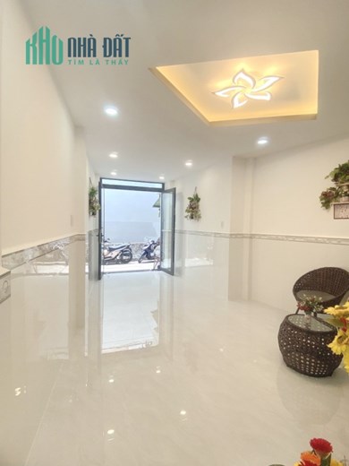 Nhà mới, nở hậu, sát hẻm ôtô đường Âu Dương Lân P3Q8. Giá 4,3 tỷ TL