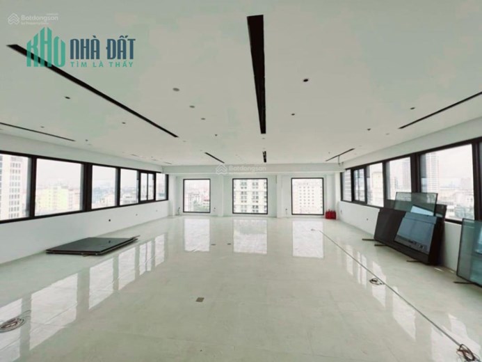 BÁN TÒA NHÀ VĂN PHÒNG MẶT PHỐ TRẦN HƯNG ĐẠO - 1 SỔ 1 CHỦ. DIỆN TÍCH 438M2 - MẶT TIỀN 11M.