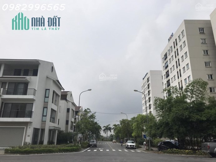 Siêu rẻ. Chủ nhà thiện chí bán nhanh căn liền kề 100m2 giá chỉ 6,x tỷ.