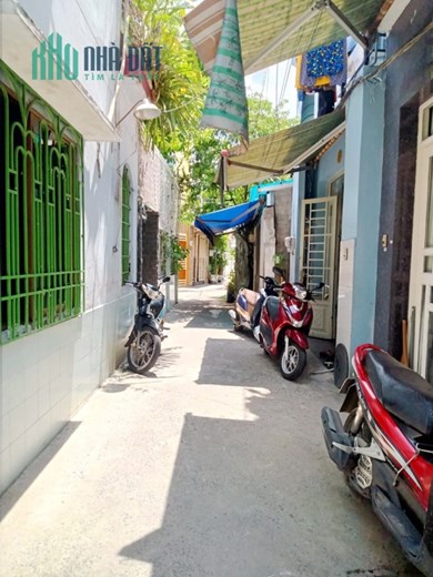 Nhà bán 3 Tầng hẻm 330 Âu Dương Lân P3Q8 - Giá : 3 Tỷ