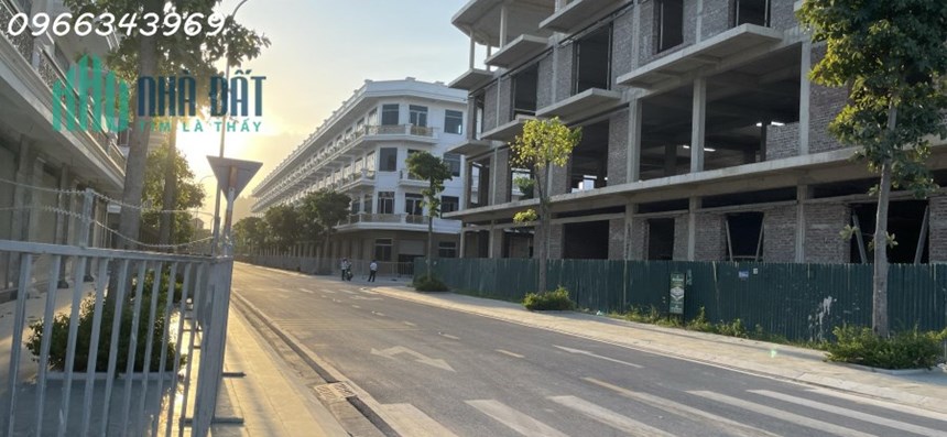 #THANH_TOÁN 2 TỶ 2, NHẬN NHÀ 4 TẦNG, SỔ ĐỎ TRAO TAY.  KĐT XUÂN HƯNG, TP.THANH HÓA - Hot/Zalo: 0966