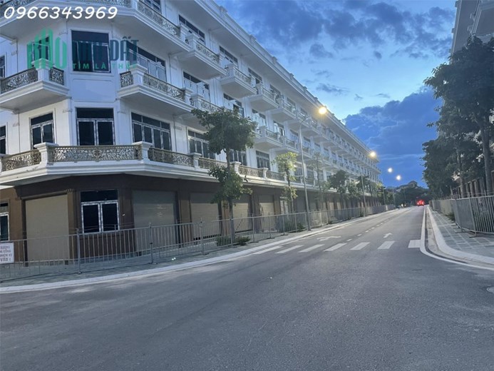 #THANH_TOÁN 2 TỶ 2, NHẬN NHÀ 4 TẦNG, SỔ ĐỎ TRAO TAY.  KĐT XUÂN HƯNG, TP.THANH HÓA - Hot/Zalo: 0966