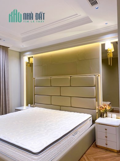 Bán căn 04 phòng ngủ tòa vip Park 10, Times City, DT 160 m2, giá 12 tỷ. Lh 0982 591 304