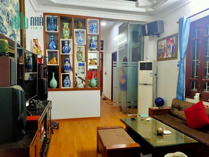 Bán nhà 49m2 phố Nghi Tàm, Tây Hồ Gara Ô tô XỊN Dân xây 5 tầng 7.4 Tỷ