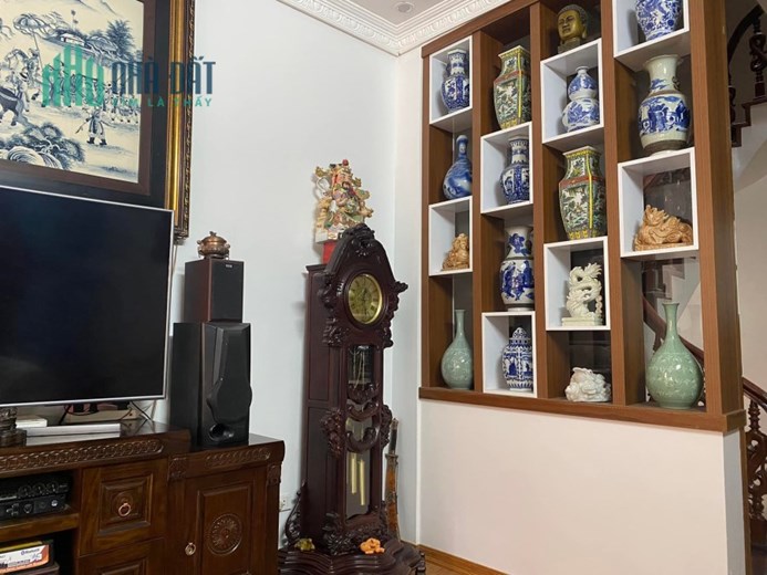 Bán nhà 48m2 phố Nghi Tàm, Tây Hồ Gara Ô tô 7 chỗ Chủ tự xây 5 tầng 7.5 Tỷ