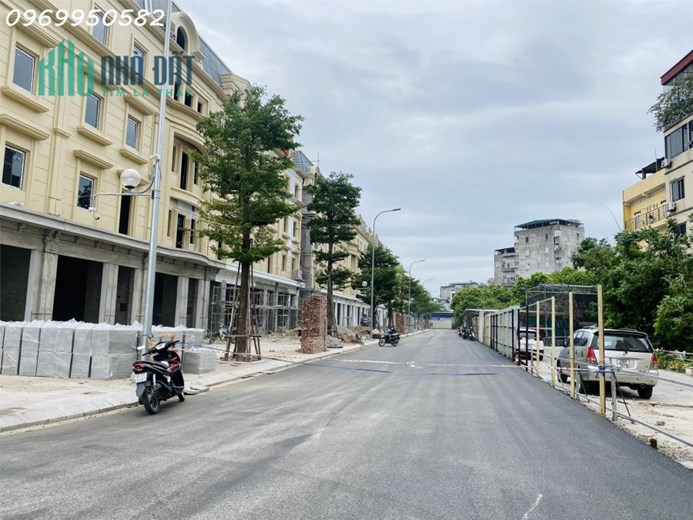 Liền kề kinh doanh tốt mặt đường 30m, Nguyễn Xiển, 38 tỷ, 115m2, 6x19m, 5 tầng 1 tum