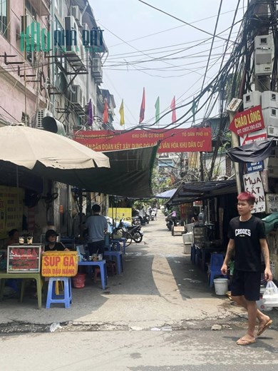 Tầng 1 - Mặt Tiền 11m - Bán gấp nhà Mặt Ngõ TT Hào Nam giá 4.5 tỷ, 120m2 - Ô tô vào thoái mái