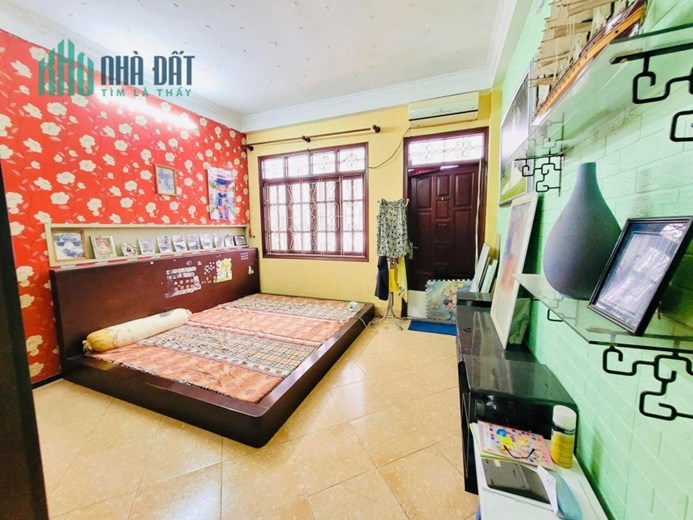BÁN NHÀ NGÕ 95 Định Công, 39M2 GIÁ CHỈ 3.7 TỶ