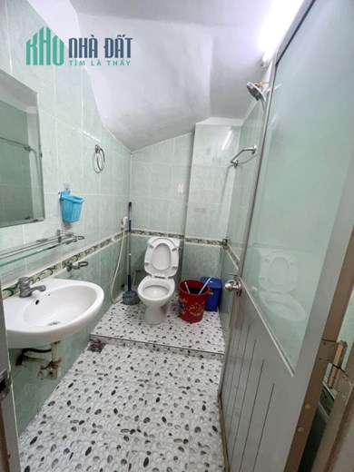 Nhà 2tầng hẻm rộng 184 Âu Dương Lân Phường 3 Quận 8 - Giá 4 tỷ1