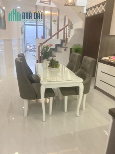 Nhà bán mới, đẹp nở hậu 4m hẻm 154 Âu Dương lân P3Q8 - 4.3 tỷ