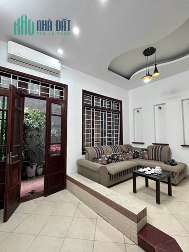 ẢO THẬT ĐẤY!!! Siêu phẩm Nguyễn Ngọc Vũ TT Cầu Giấy nhỉnh 5tỷ mà 40m2