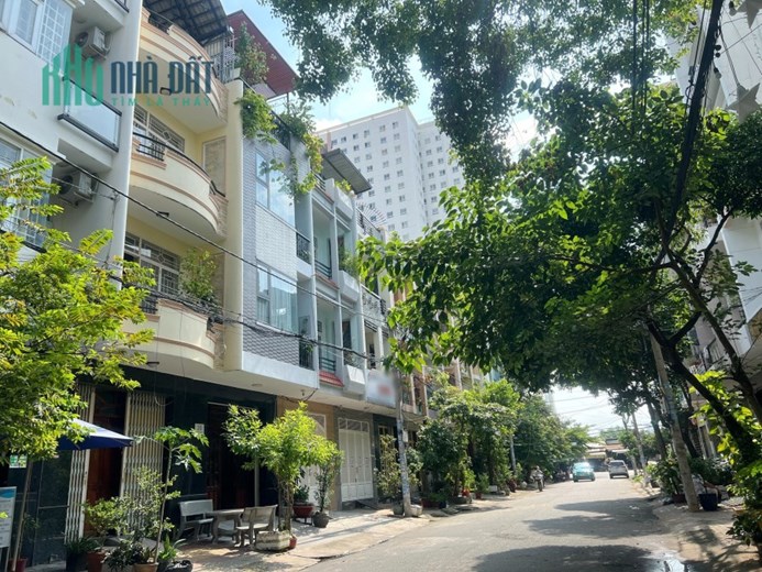 Nhà thuê Mặt tiền NB khu Cao Lỗ 5 tầng P4 Q8 giá 22 Triệu/Tháng