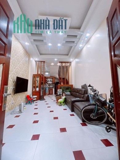 GIÁ GIẬT MÌNH!!! VIP khu Hoa Bằng, Cầu Giấy, Nhỉnh 4.5 Tỷ , 37m2