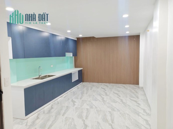 ĐI ĐÂU NỮA!!!Siêu phẩm trung tâm Cầu Giấy, Hoa Bằng, 34m2  Chỉ 5.5 Tỷ