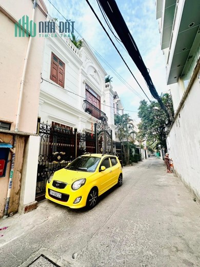 Chỉ với hơn 4 tỷ đã sở hữu nhà trung tâm bình thạnh đường lê quang định nội thất đẹp vào ở ngay.