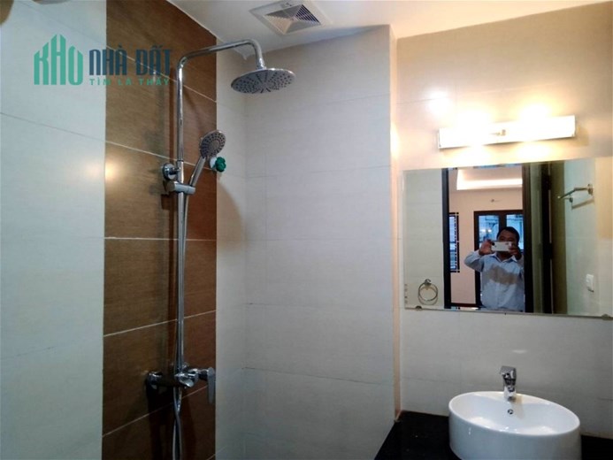 Bán Nhà mới Phố Trung Liệt, 40m2, 6.6 tỷ,, trung tâm quận Đống Đa